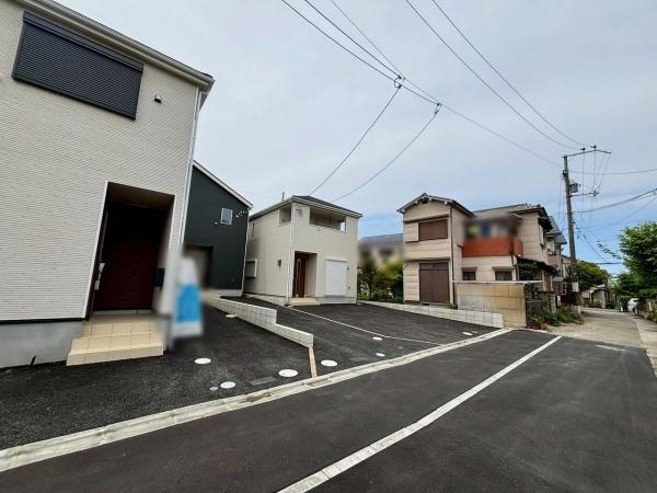 松原市上田8丁目3号棟　新築戸建 現地写真（前面道路含む現地写真）