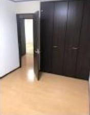 富田林市山中田町1丁目　中古戸建 内観写真（リビング以外の居室）