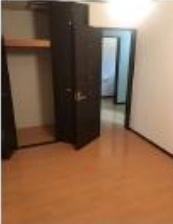 富田林市山中田町1丁目　中古戸建 内観写真（リビング以外の居室）