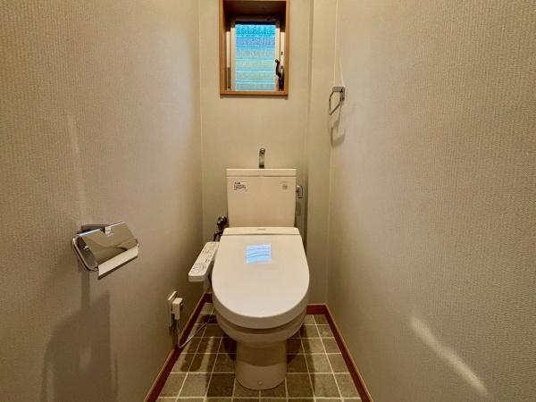 堺市堺区浅香山町1丁　中古戸建 内観写真（トイレ）