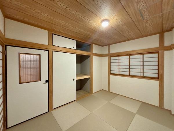 堺市堺区浅香山町1丁　中古戸建 内観写真（リビング以外の居室）