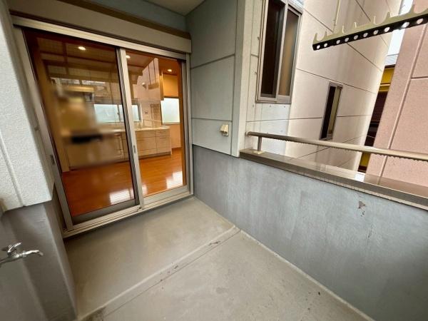 堺市堺区浅香山町1丁　中古戸建 現地写真（バルコニー）