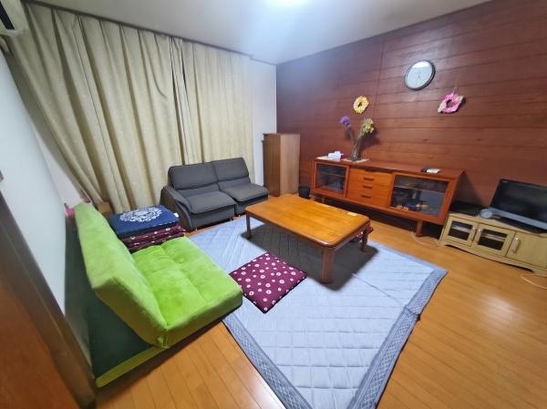 京都市北区鷹峯黒門町　中古戸建 内観写真（リビング以外の居室）