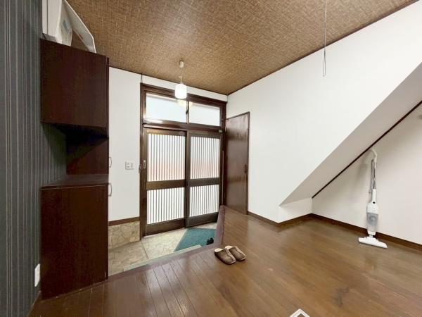 大阪市住吉区東粉浜3丁目　中古戸建 現地写真（玄関）