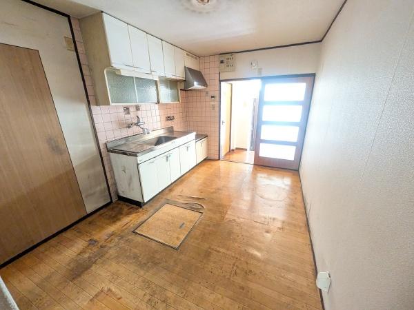 京都市左京区岡崎東福ノ川町　中古戸建 内観写真（リビング）
