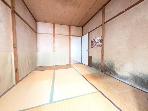 京都市左京区岡崎東福ノ川町　中古戸建 内観写真（リビング以外の居室）