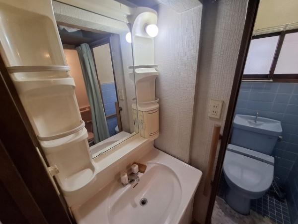 尼崎市大庄中通2丁目　中古テラスハウス 内観写真（洗面台・洗面所）
