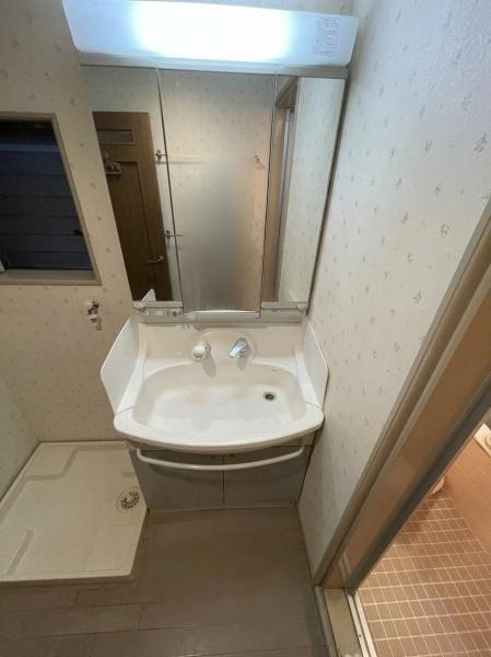 大阪市福島区海老江1丁目　中古戸建 内観写真（洗面台・洗面所）
