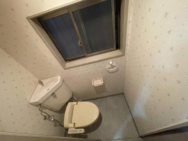 大阪市福島区海老江1丁目　中古戸建 内観写真（トイレ）