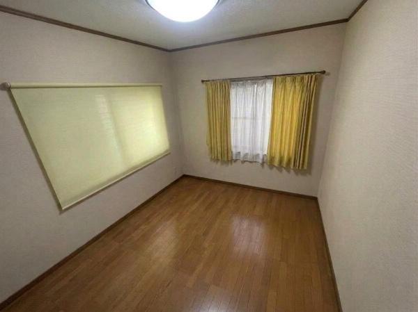 大阪市福島区海老江1丁目　中古戸建 内観写真（リビング以外の居室）