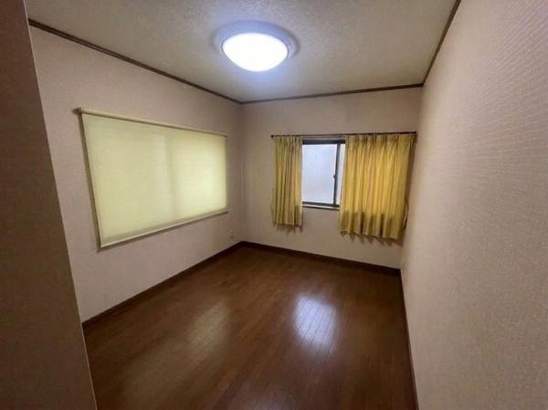 大阪市福島区海老江1丁目　中古戸建 内観写真（リビング以外の居室）