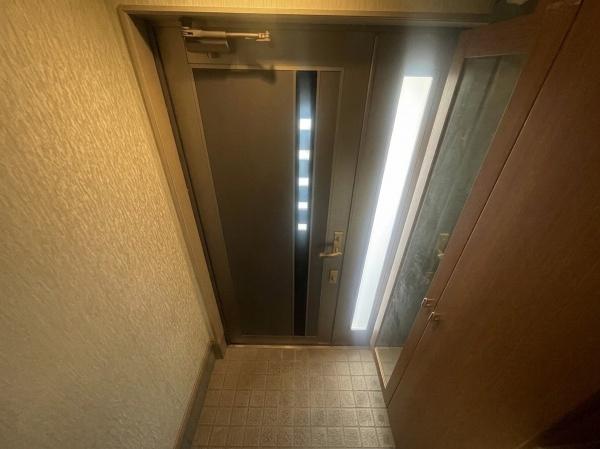 大阪市福島区海老江1丁目　中古戸建 現地写真（玄関）