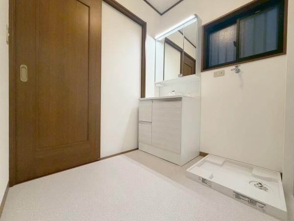 大阪府大阪市東住吉区湯里４丁目 内観写真（洗面台・洗面所）
