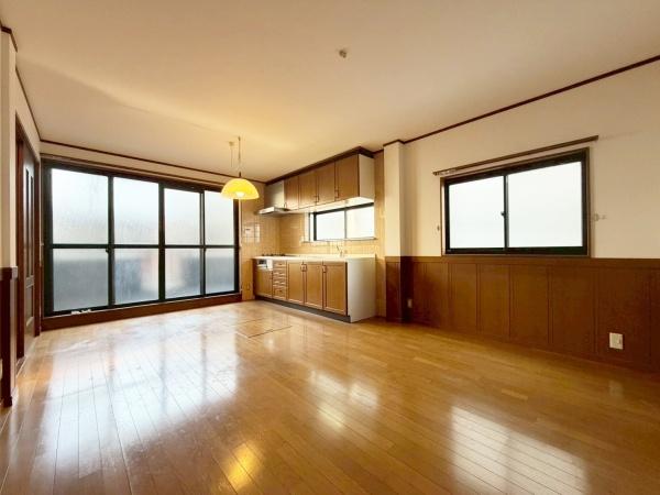 大阪府大阪市東住吉区湯里４丁目 内観写真（リビング）