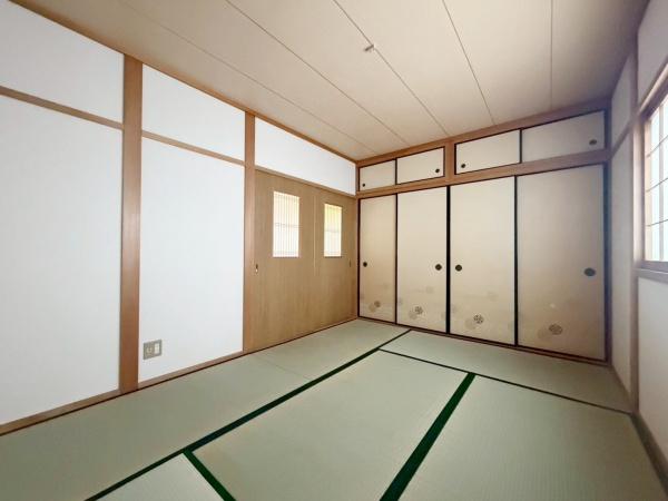 大阪府大阪市東住吉区湯里４丁目 内観写真（リビング以外の居室）