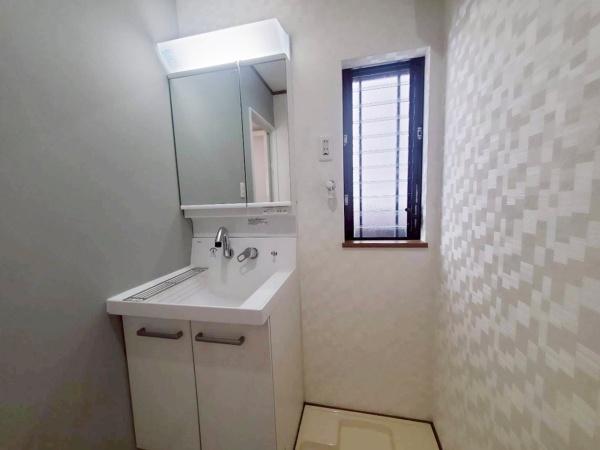 大阪市住之江区泉1丁目　中古戸建 内観写真（洗面台・洗面所）