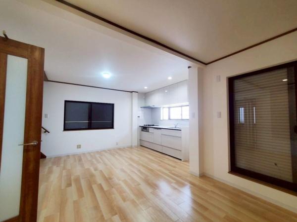 大阪市住之江区泉1丁目　中古戸建 内観写真（リビング）