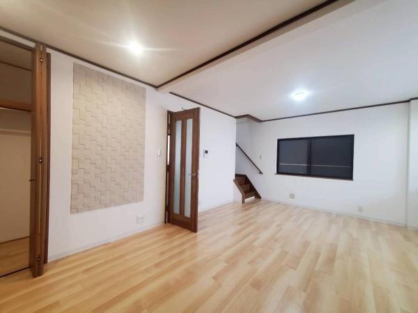 大阪市住之江区泉1丁目　中古戸建 内観写真（リビング）