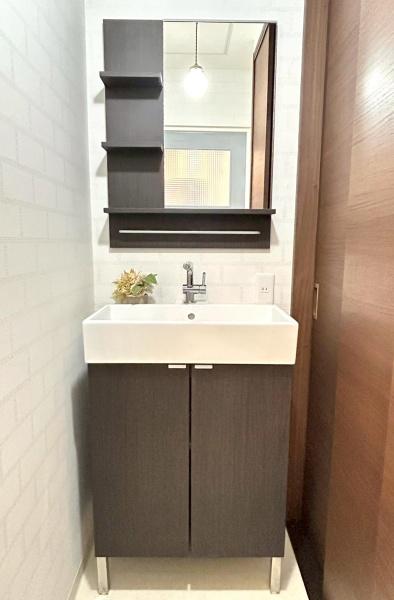 大阪市西成区松3丁目　中古戸建 内観写真（洗面台・洗面所）