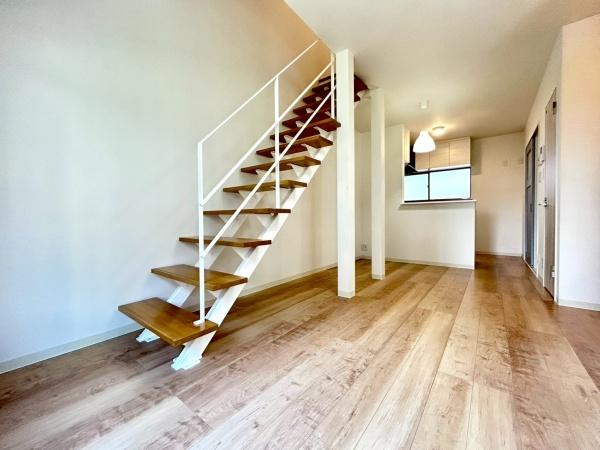 大阪市西成区松3丁目　中古戸建 内観写真（リビング）