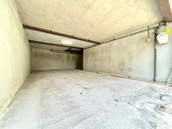 大阪市西成区松3丁目　中古戸建 現地写真（駐車場）