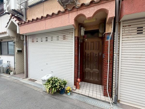 大阪市東住吉区照ケ丘矢田2丁目　中古戸建 現地写真（玄関）