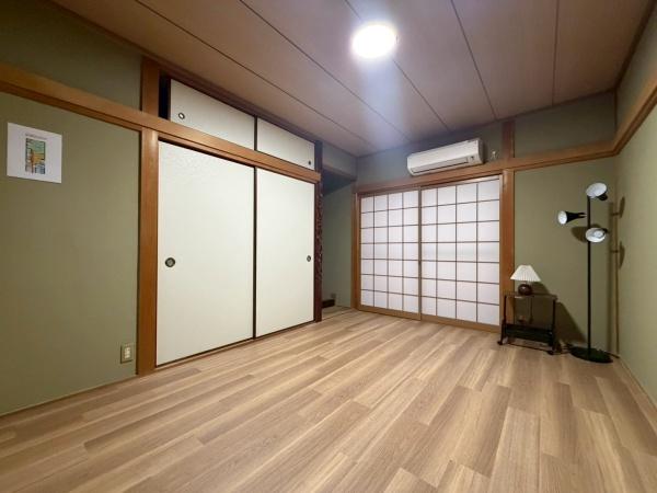 大阪市生野区中川西1丁目　中古戸建 内観写真（リビング以外の居室）