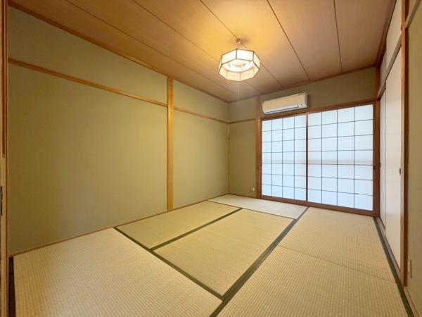 大阪市生野区中川西1丁目　中古戸建 内観写真（リビング以外の居室）