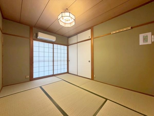 大阪市生野区中川西1丁目　中古戸建 内観写真（リビング以外の居室）