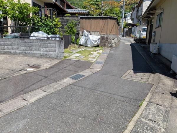 京都市左京区鹿ケ谷桜谷町　中古戸建 現地写真（前面道路含む現地写真）