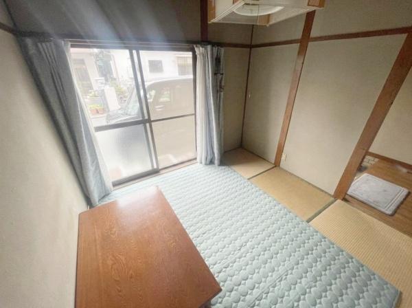 伊丹市美鈴町3丁目　中古戸建 内観写真（リビング以外の居室）