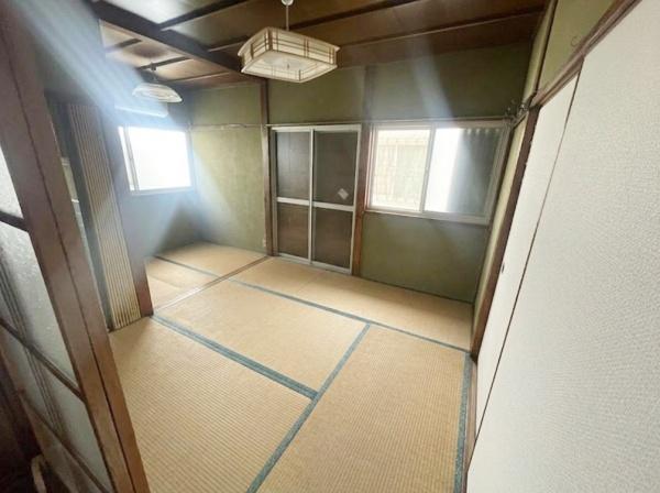 伊丹市美鈴町3丁目　中古戸建 内観写真（リビング以外の居室）