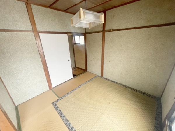 伊丹市美鈴町3丁目　中古戸建 内観写真（リビング以外の居室）