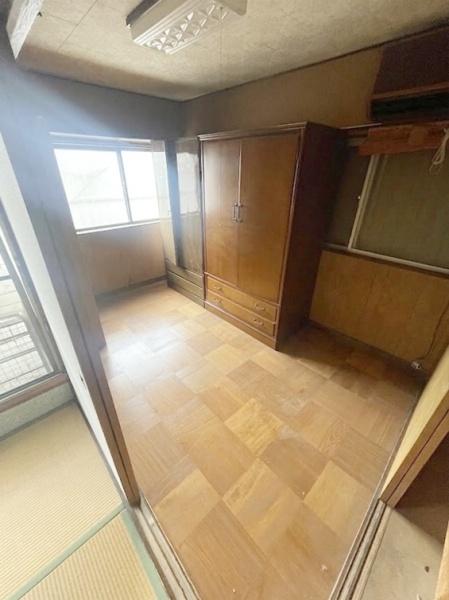 伊丹市美鈴町3丁目　中古戸建 内観写真（リビング以外の居室）
