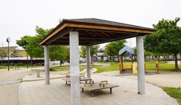 伊丹市美鈴町3丁目　中古戸建 公園