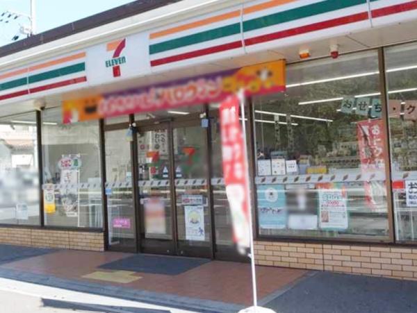 メイツブラン伊丹　9階部分 コンビニ