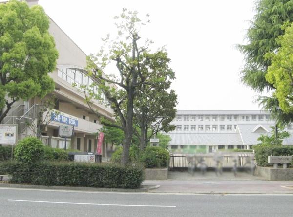 メイツブラン伊丹　9階部分 小学校