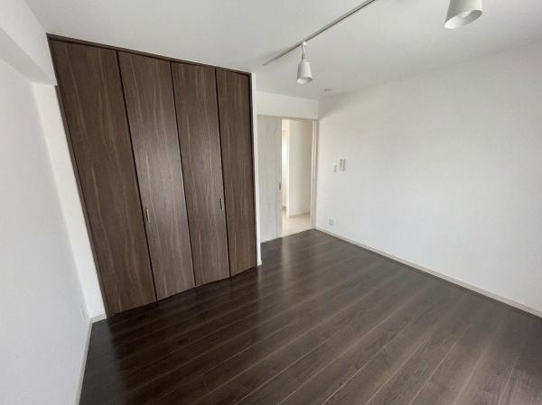 伊丹市緑ヶ丘5丁目　中古戸建 内観写真（収納）