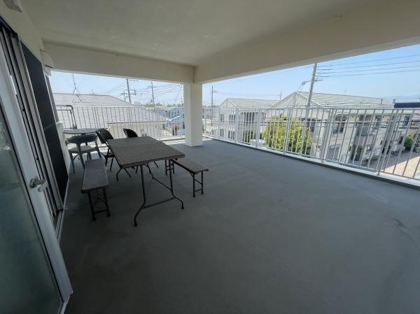 伊丹市緑ヶ丘5丁目　中古戸建 現地写真（バルコニー）