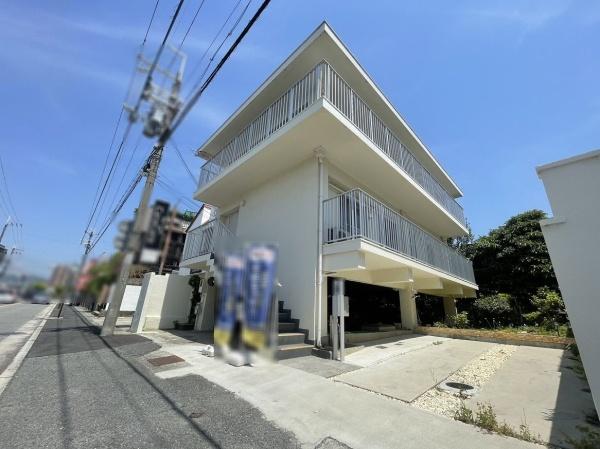 伊丹市緑ヶ丘5丁目　中古戸建 現地写真（前面道路含む現地写真）
