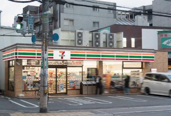 大阪市平野区長吉出戸2丁目　中古戸建 コンビニ