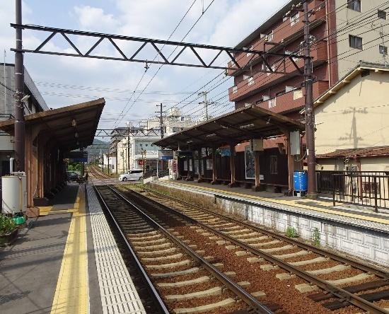 鳴滝パーク・ホームズ 駅