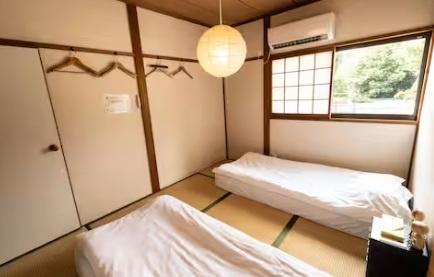 京都市東山区本瓦町　中古戸建 内観写真（リビング以外の居室）