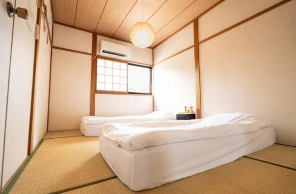 京都市東山区本瓦町　中古戸建 内観写真（リビング以外の居室）
