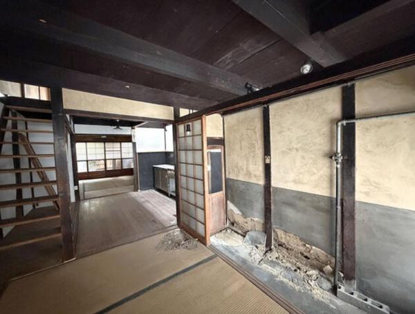 京都市左京区大菊町　中古戸建 内観写真（リビング以外の居室）