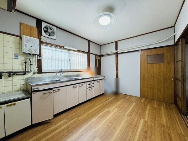 大阪市生野区桃谷2丁目　中古テラスハウス 内観写真（キッチン）