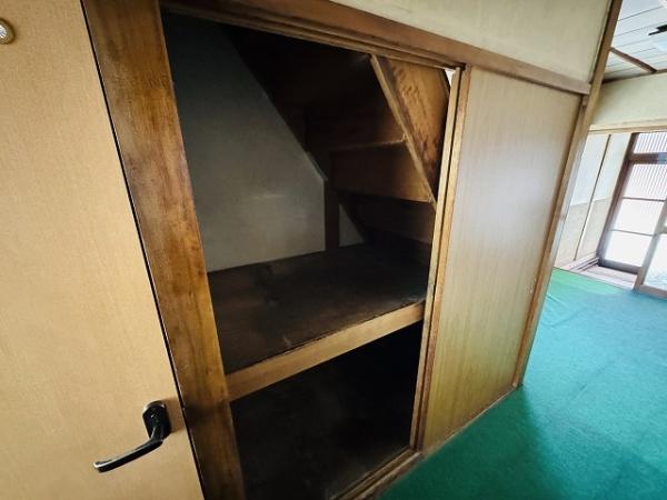 大阪市生野区桃谷2丁目　中古テラスハウス 内観写真（収納）