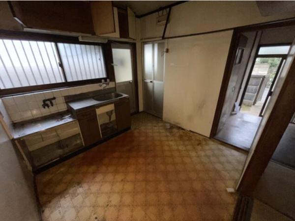 富田林市西板持町8丁目　中古戸建 内観写真（リビング）