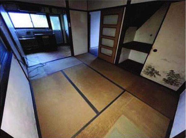 富田林市西板持町8丁目　中古戸建 内観写真（リビング以外の居室）