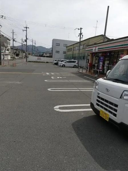富田林市西板持町8丁目　中古戸建 コンビニ